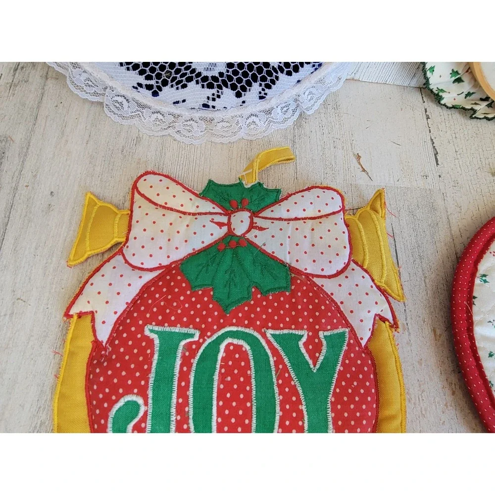 Vintage embroidered Xmas cross stitched hoops joy bell wall hanging wreath set